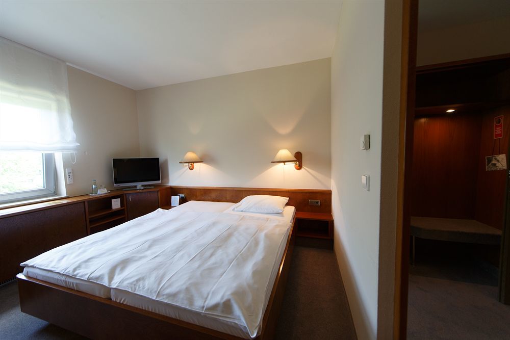 שווצינגן Seehotel Ketsch מראה חיצוני תמונה