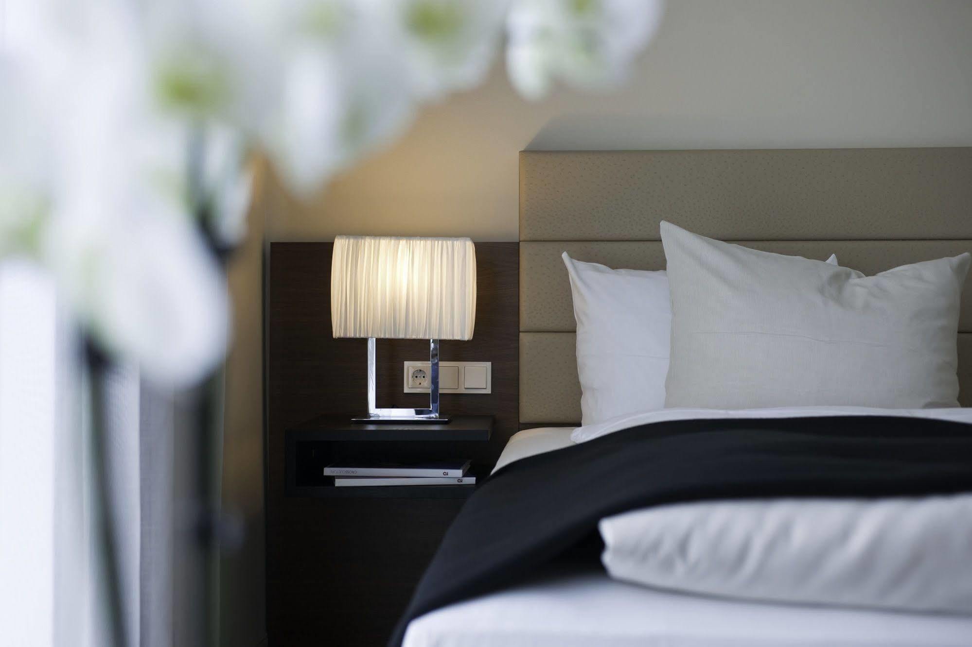 שווצינגן Seehotel Ketsch מראה חיצוני תמונה